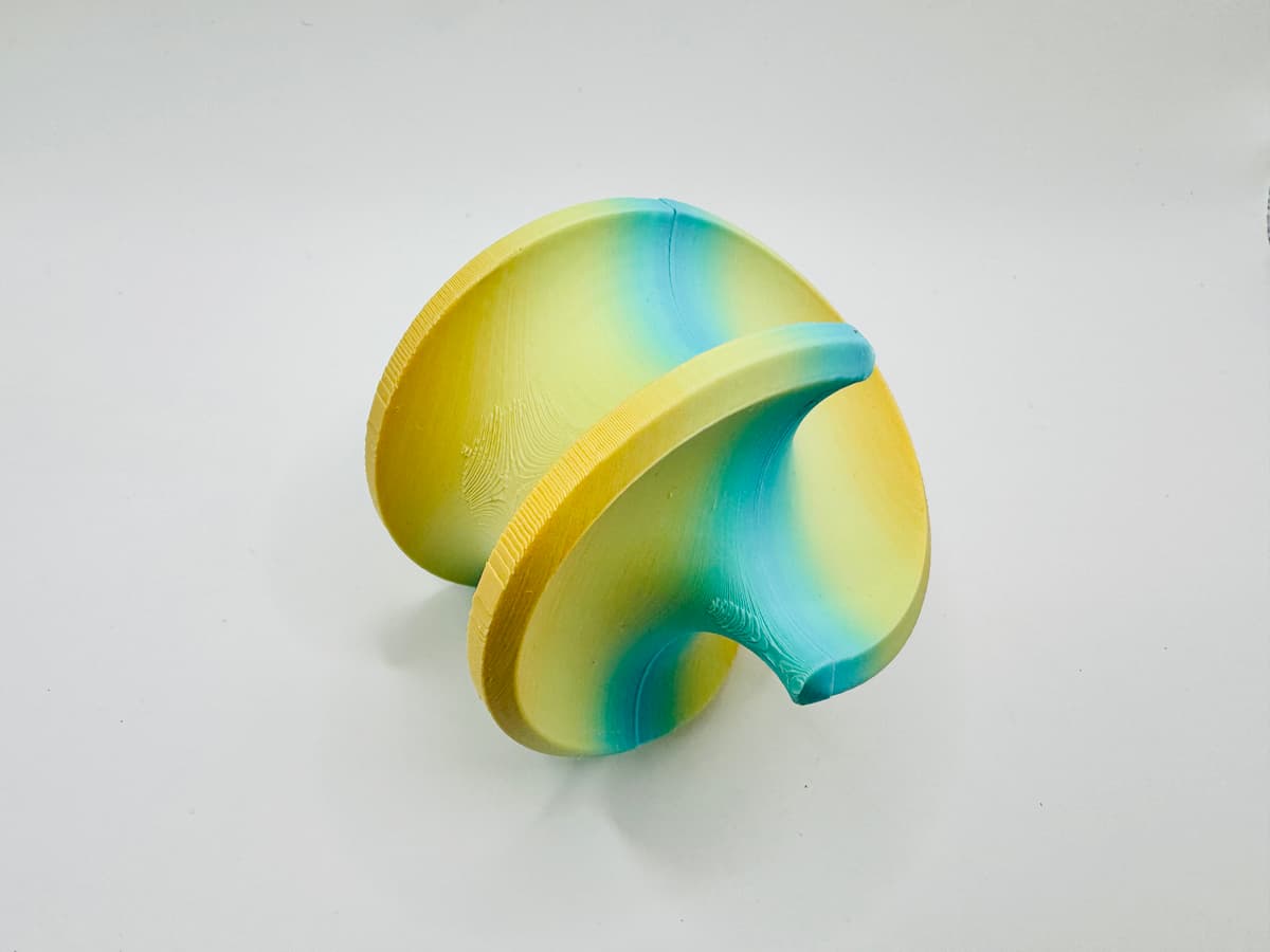 Sphericon – Mathematical Rolling Sculpture