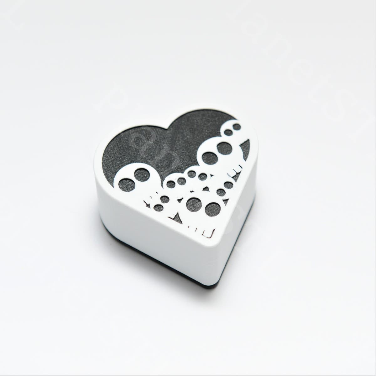 Clockspring3D 893 Skull Heart Box PlanetSTL